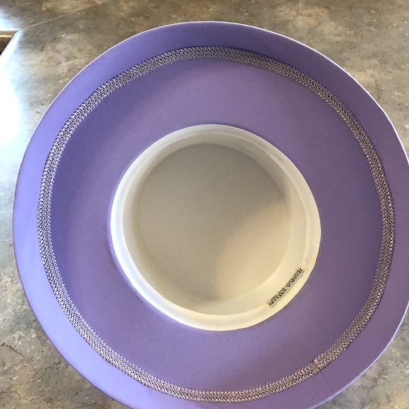 Lilac fashion hat - Picture 2 of 3